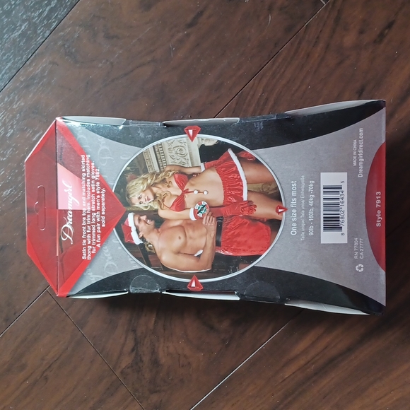 Seducing Santa - Picture 2 of 2